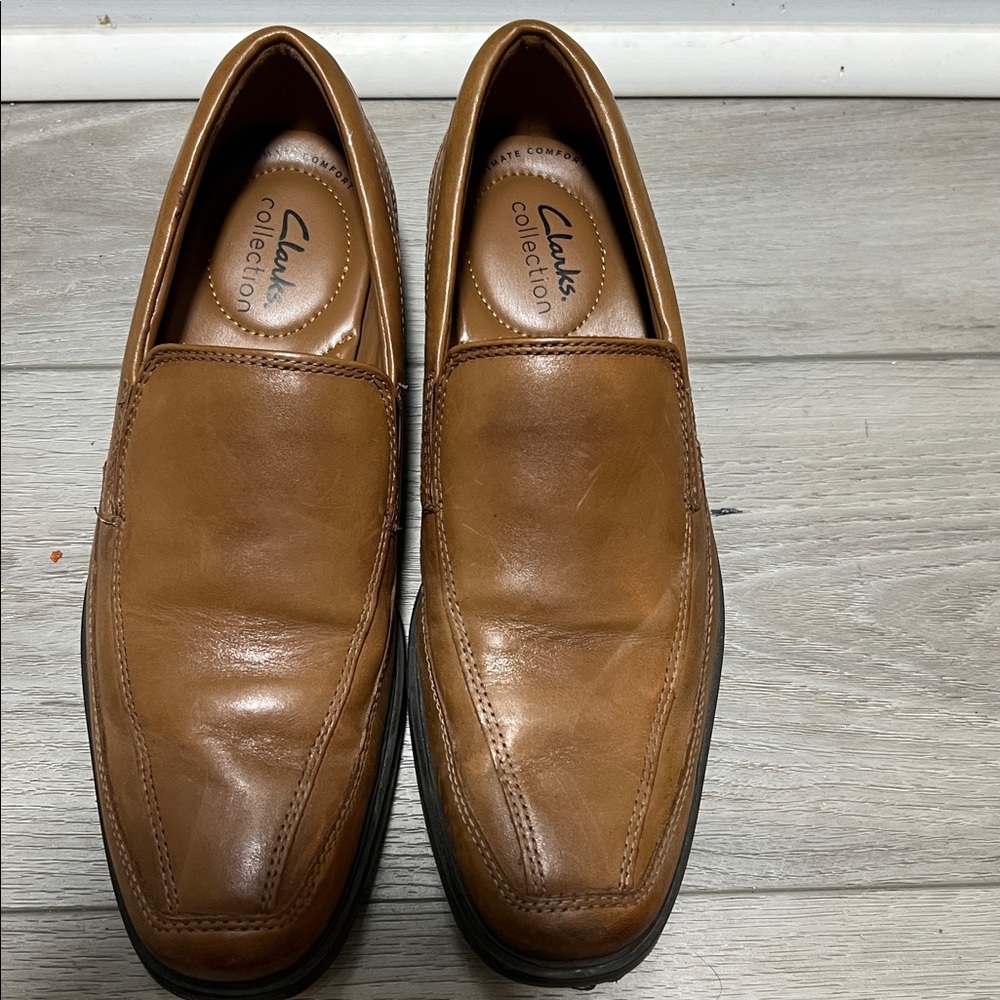 Clarks Men's Tan Tilden Free Leather Slip-On Loafers Size 7